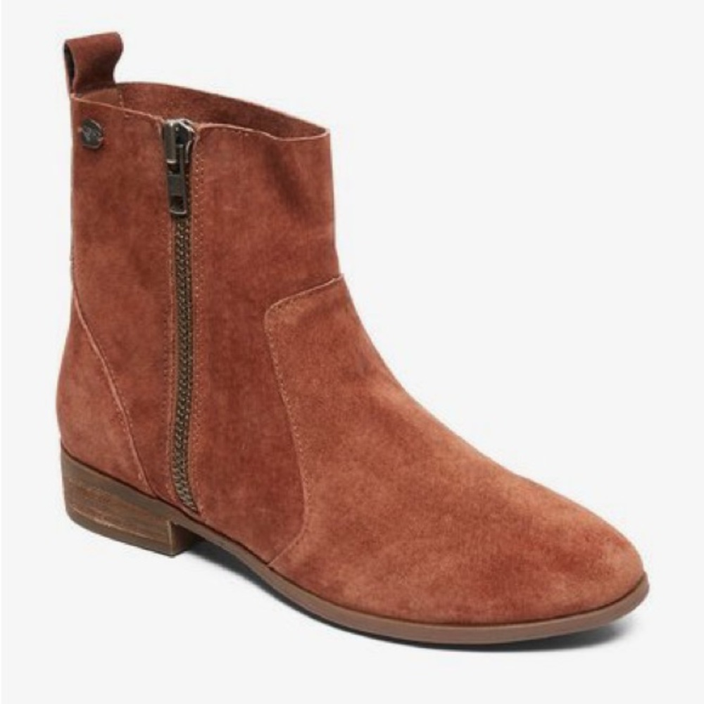 NWT! Roxy boots